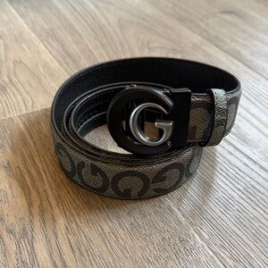 Men's Black and Gray Belt